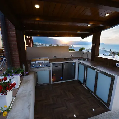 Villa Piscina Sul Mare, Heated Pool *