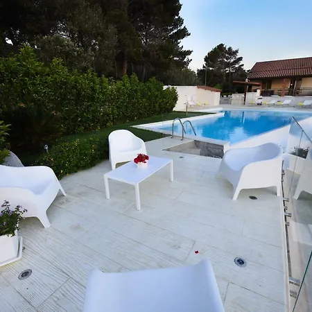 Piscina Sul Mare, Heated Pool Villa