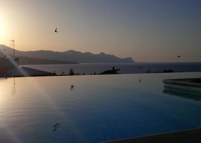 Villa Piscina Sul Mare, Heated Pool