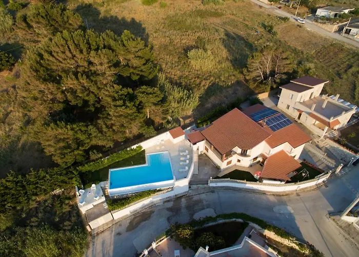 Piscina Sul Mare, Heated Pool Villa *
