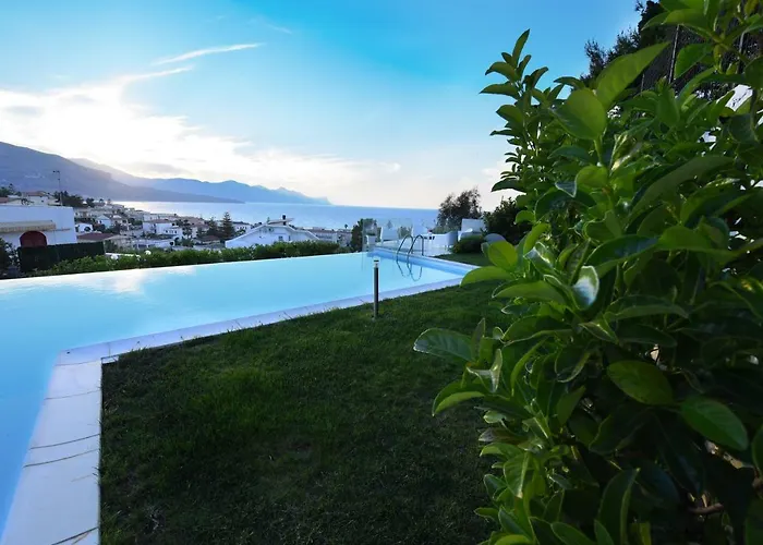 Piscina Sul Mare, Heated Pool Villa Alcamo Marina