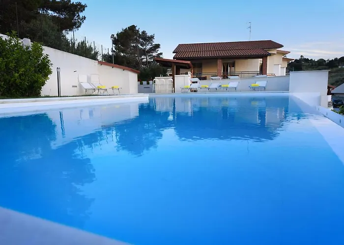 Piscina Sul Mare, Heated Pool Villa Alcamo Marina