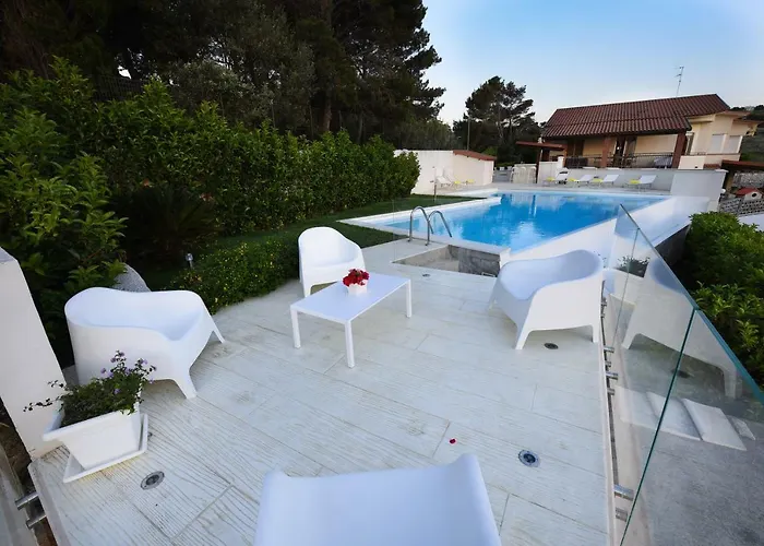 Piscina Sul Mare, Heated Pool Villa